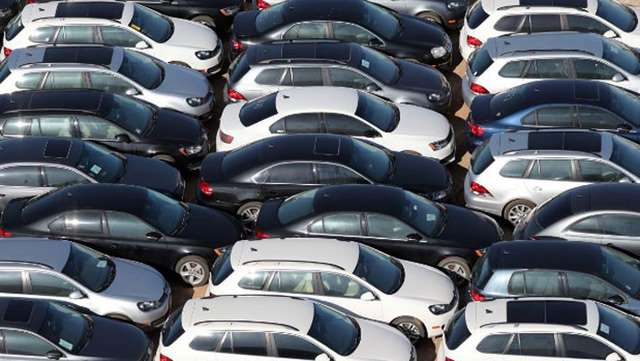 Hậu quả bê bối nhiên liệu: Xe Volkswagen mua lại chất đống ở Mỹ - Ảnh 1.